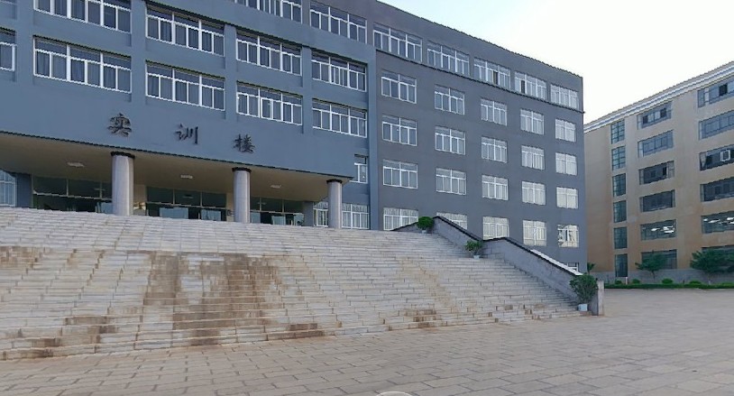 云南工商學院_實訓樓