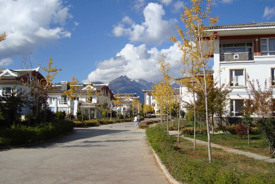 云南大學(xué)旅游文化學(xué)院&mdash;&mdash;校園景觀圖(教師公寓)