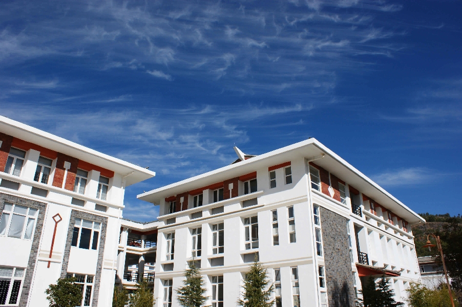 云南大學(xué)旅游文化學(xué)院&mdash;&mdash;校園景觀圖(絲滑兒)