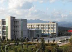 云南師范大學文理學院--主教學樓