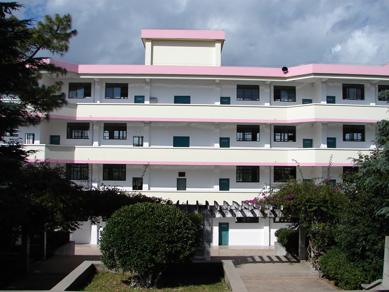 楚雄醫(yī)藥高等專科學(xué)校_校園風(fēng)光