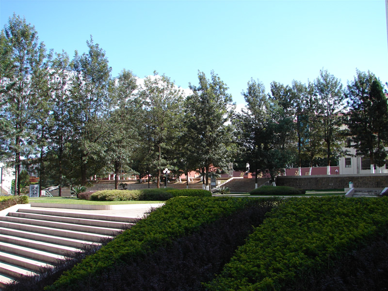 楚雄醫(yī)藥高等?？茖W(xué)校_校園風(fēng)光