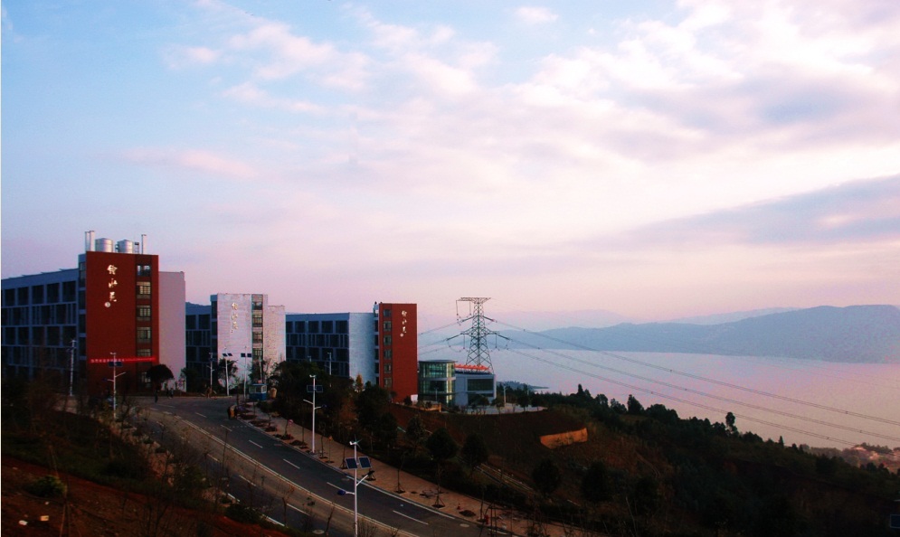 云南國(guó)土資源職業(yè)學(xué)院&mdash;&mdash;學(xué)校風(fēng)光