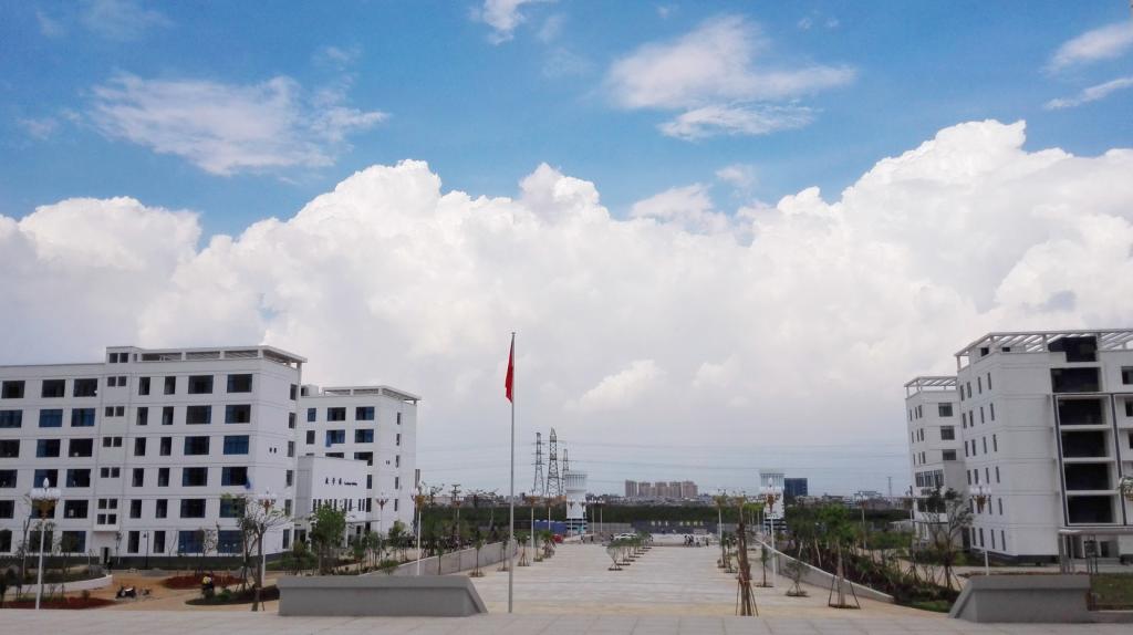 紅河衛(wèi)生職業(yè)學(xué)院&mdash;&mdash;校園風(fēng)光