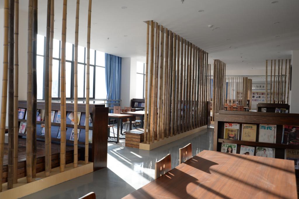 紅河衛(wèi)生職業(yè)學(xué)院&mdash;&mdash;圖書館閱覽室